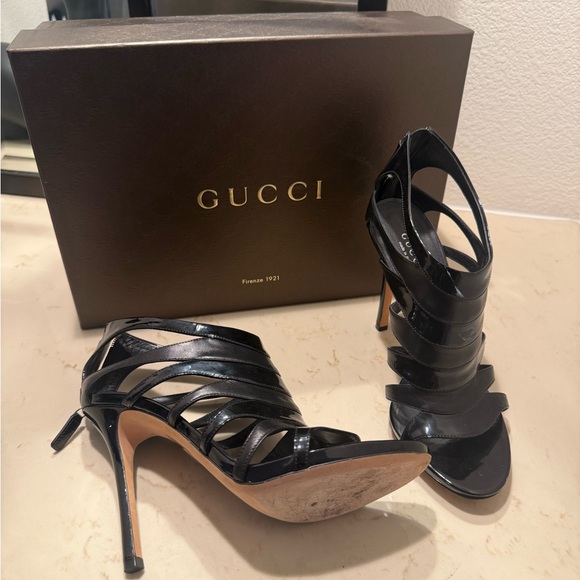 Gucci Elegant Black Strappy Heels - Picture 1 of 8